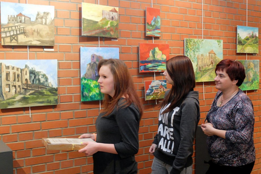 „Rabsztyn w sztuce” – wystawa w olkuskim MOK – zdjęcie 3