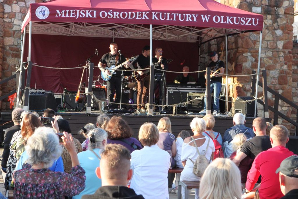 Fotorelacja z koncertu na rynku w Olkuszu – zdjęcie 11